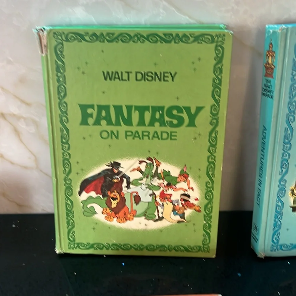 1970s Parade Boxed Set - great condition!!! - Picture 2 of 6